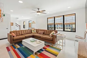Luxury beach house   - Image 3