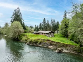 Spectacular River View | Backup Power | Game Table - Image 2