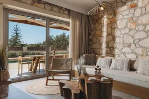 Bedrock beachside villa with private pool - Image 3
