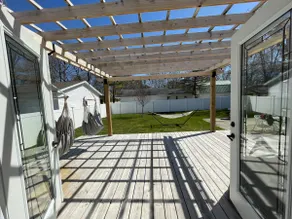 Cozy 4 Bed 2 Bath Home, Private Patio - Image 5