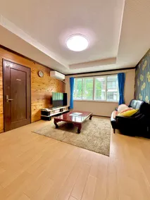This is a private rental inn near a Nakasendo checkpoint.It's a warm space with WiFi and parking where you can relax like you're at home. - Image 4