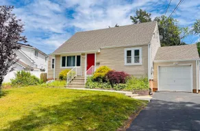 House-RWJ-StPeter-Rutger NB-Close to NYC train - Image 2