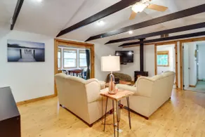 Walk to Beaches: Tree-Lined Pocono Lake Retreat! - Image 4