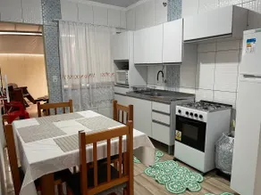 Cozy 3-Bedroom House - Image 4