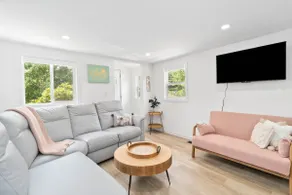 Little Pink Cottage - Image 2