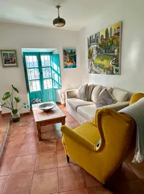 Artist’s House with Terrace & Views | Old Town - Image 2