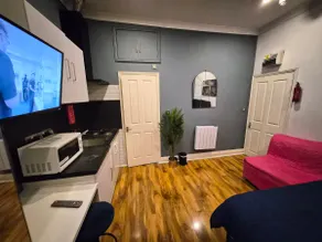 Modern apartment in London, 2 min walk to tube, near Stratford - Image 2
