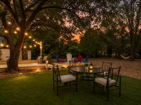 Hot Tub • Arcade | Charming Getaway Stockyards - Image 3
