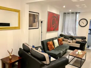 4 Bedroom Terrace House Near Town Cntr Wellingboro - Image 2