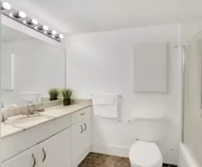 Glam Studio: Sleeps 4 x Pool x Gym x Parking - Image 5
