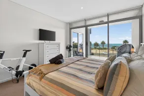 Beach House 305 - Oceanfront Balcony Retreat - Image 5