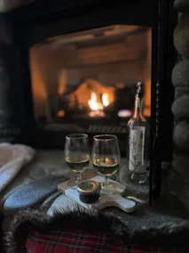 *Quaking Aspens: Hottub and Winter Adventures! - Image 4