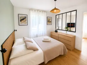 Elegant two-room apartment • Gare Paris • Parking • Fast Wi-Fi - Image 5