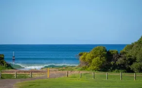 Stone’s Throw: beachside, pet friendly, EV charger - Image 3