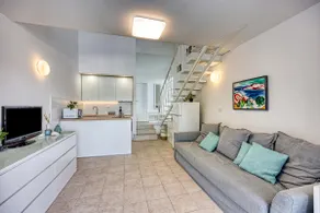 Valdarke Seaside Apt /w Sea View Terrace - Happy Rentals - Image 4