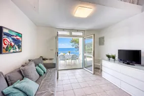 Valdarke Seaside Apt /w Sea View Terrace - Happy Rentals - Image 3