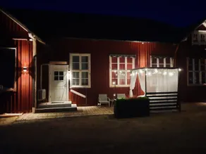 Guest house with own entrance - Image 3