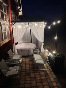 Guest house with own entrance - Image 2