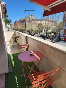 Between station and city center: 2 bedrooms for 4 - Image 3