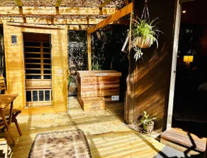 Private hexagonal hut with sauna and icebath - Image 2