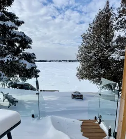 Cozy Lakeside Cottage on Lake Scugog - Image 4