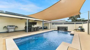 Kamira House: Pool Table & Pool - Perfect Getaway! - Image 3