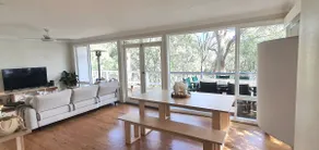 Treetop Retreat Northern Beaches with Stunning Pittwater Bay Views - Image 4