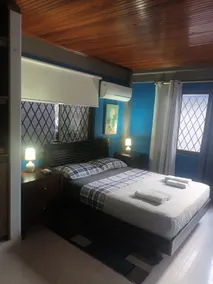 Hostal Blue H Cl. 8 # 6a-05 Black Dog - Image 2