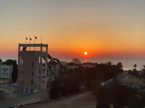 Lovely 1-bedroom rental unit with sea view - Image 2