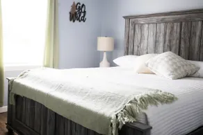 Great central location! Unit E - Image 3
