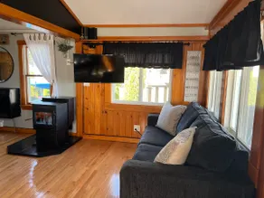 Charming water front cabin with boat dock - Image 2