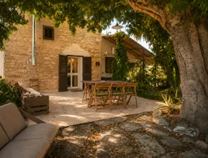 Villa with Pool – Peaceful Stay Near the Sea - Image 5