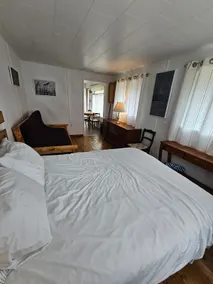 Mazinaw Lakeview Cottage #2 - Image 3
