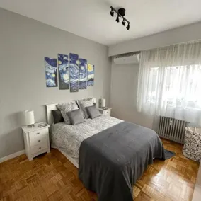 Jose Manuel Llaneza's Apartments, Apartment with. - Image 5