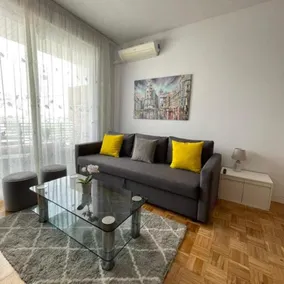 Jose Manuel Llaneza's Apartments, Apartment with. - Image 3