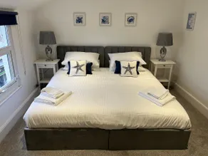 The Sail Loft, Cowes High Street - Image 2