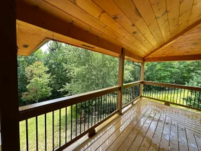 Chalet - Sleeps 17 w/ 2 King Suites + New Hot Tub - Image 5