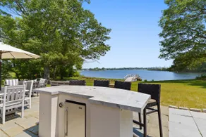 Waterfront Estate w Hot Tub, Dock & Kayaks - Image 5