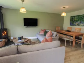 Yew - Woodland Cottages - Image 5