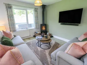 Yew - Woodland Cottages - Image 3