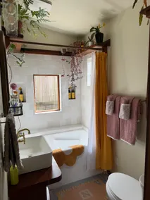 The YumYum Bungalow Cottage- Arcata- soaking tub - Image 2