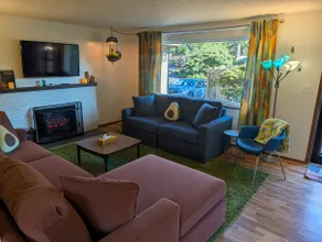 The 1957 Model Home: 70's Edition! - Image 4