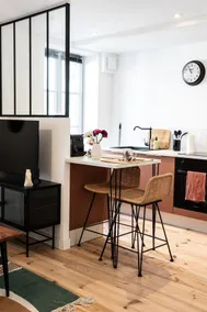 The large, cozy Arth&M F2 fully renovated - Image 4