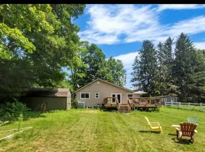A cottage with wonderful scene in 3.7 acres land - Image 2