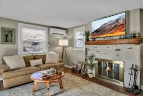 Walkable, Pet-friendly, Farmhouse - Image 2