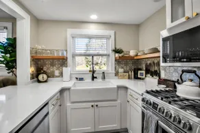 Walkable, Pet-friendly, Farmhouse - Image 5