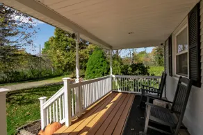 Walkable, Pet-friendly, Farmhouse - Image 3