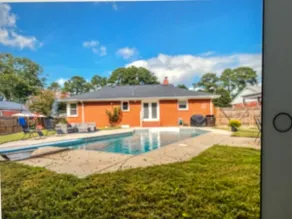 Elegance Escape on Saunders Dr - Image 2
