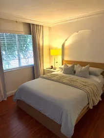 Urban Comforts: Fully Equipped, Steps to Downtown! - Image 3