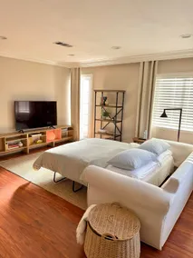 Urban Comforts: Fully Equipped, Steps to Downtown! - Image 5